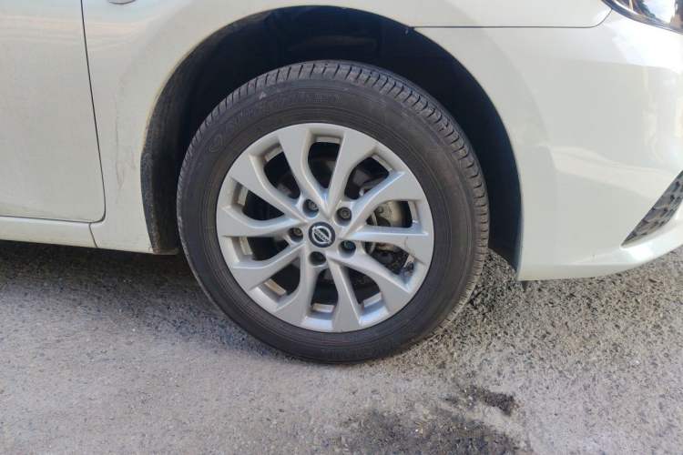 Used Nissan Sylphy 2024 Restyled Version 2 Classic 1.6XE CVT Comfort Edition Right Front Wheel Hub