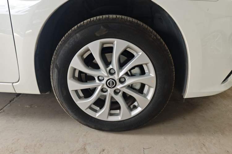 Used Nissan Sylphy 2024 Restyled Version 2 Classic 1.6XE CVT Comfort Edition Right Front Wheel Hub