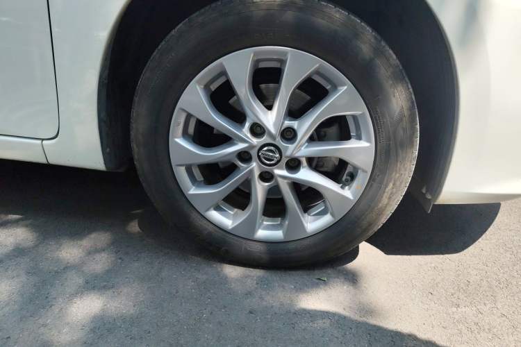Used Nissan Sylphy 2024 Restyled Version 2 Classic 1.6XE CVT Comfort Edition Right Front Wheel Hub