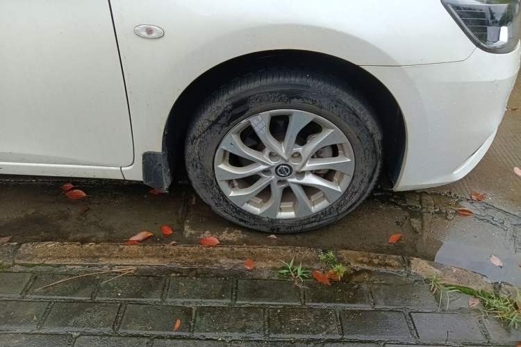 Used Nissan Sylphy 2024 Classic 1.6XL CVT Luxury Edition Right Front Wheel Hub