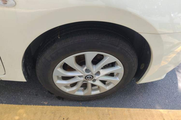 Used Nissan Sylphy 2024 Classic 1.6XE+ CVT Large-Screen Version Right Front Wheel Hub