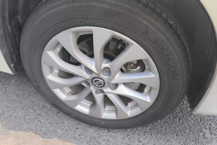 Used Nissan Sylphy 2024 Restyled Version 2 Classic 1.6XE CVT Comfort Edition Right Front Wheel Hub