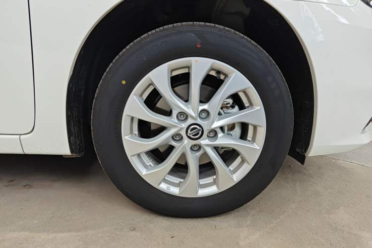 Used Nissan Sylphy 2024 Facelifted Three Classic 1.6XE CVT Comfort Edition Right Front Wheel Hub