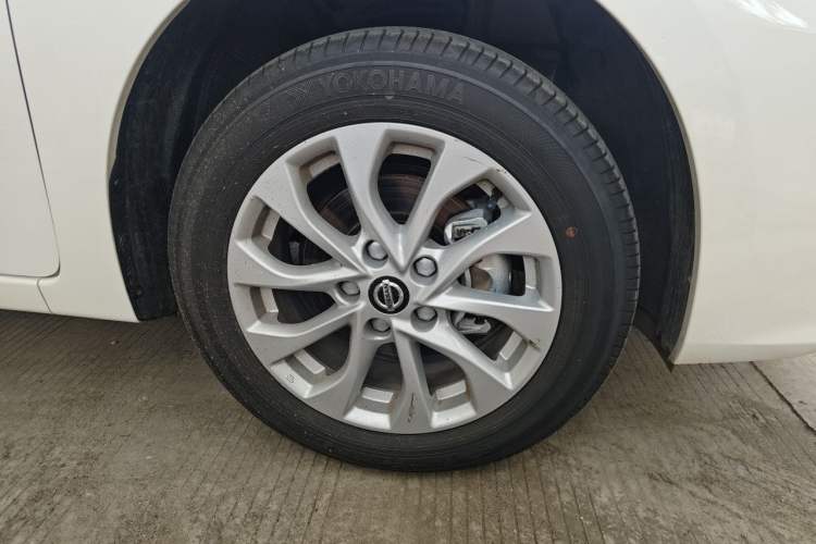 Used Nissan Sylphy 2024 Facelifted Three Classic 1.6XE CVT Comfort Edition Right Front Wheel Hub