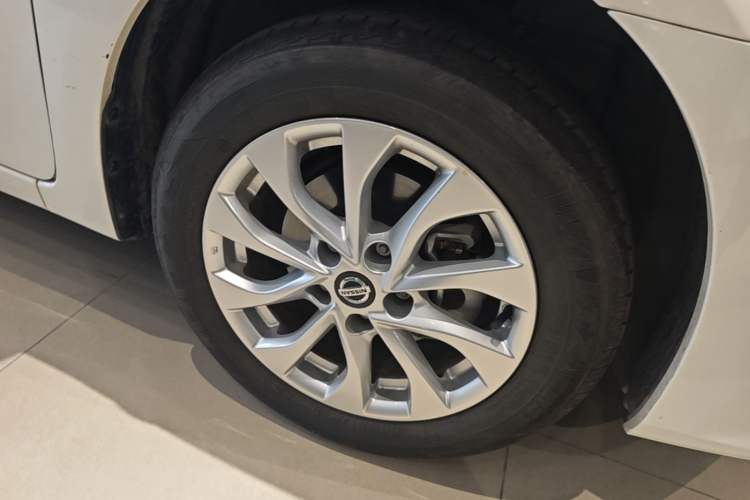 Used Nissan Sylphy 2024 Revised Version Classic 1.6XE CVT Comfort Edition Right Front Wheel Hub