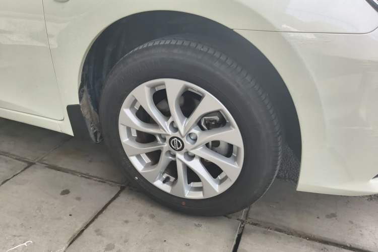 Used Nissan Sylphy 2024 Restyled Version 2 Classic 1.6XE CVT Comfort Edition Right Front Wheel Hub