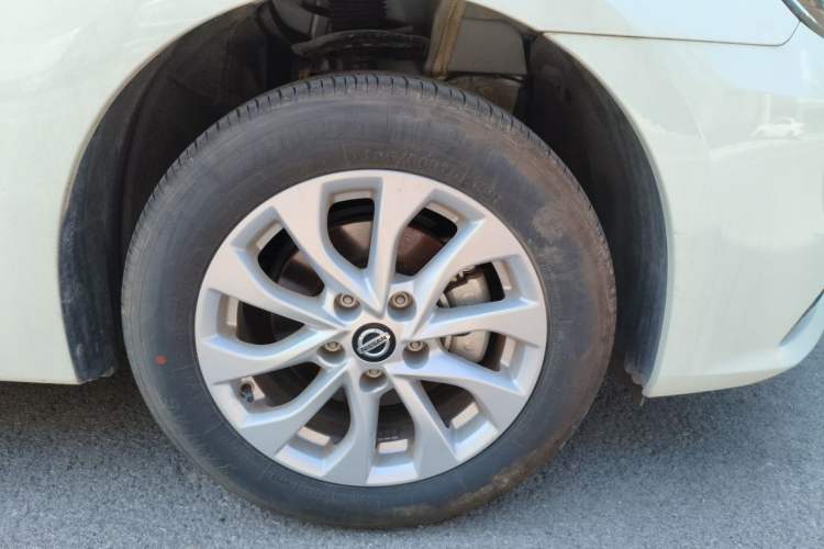 Used Nissan Sylphy 2024 Restyled Version 2 Classic 1.6XE CVT Comfort Edition Right Front Wheel Hub