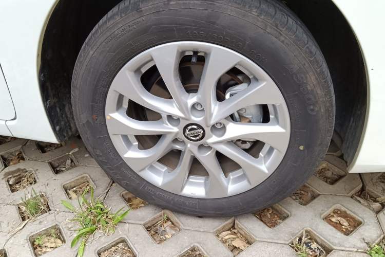 Used Nissan Sylphy 2024 Classic 1.6XV CVT Luxury Edition Right Front Wheel Hub