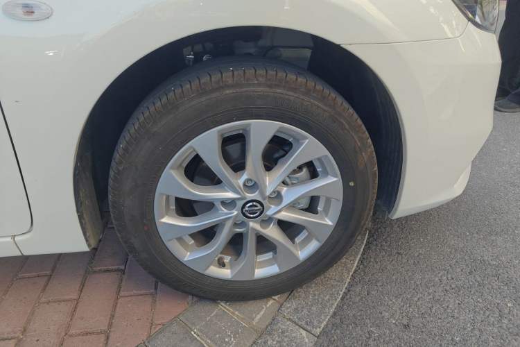 Used Nissan Sylphy 2024 Restyled Version 2 Classic 1.6XE CVT Comfort Edition Right Front Wheel Hub