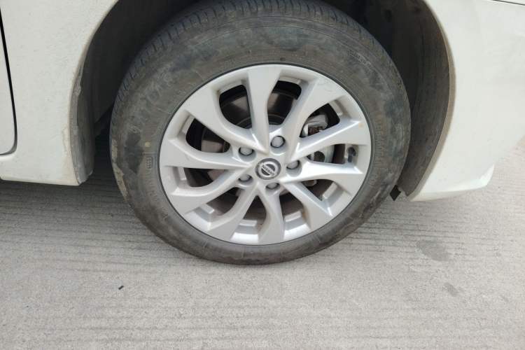 Used Nissan Sylphy 2024 Restyled Version 2 Classic 1.6XE CVT Comfort Edition Right Front Wheel Hub