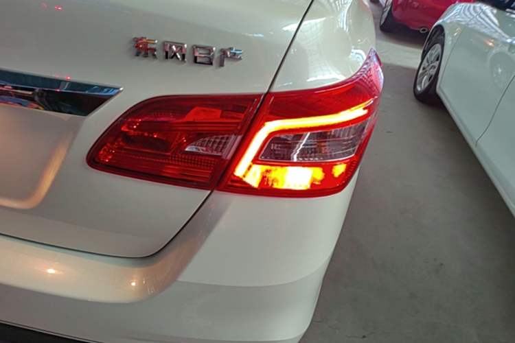 Used Nissan Sylphy 2024 Restyled Version 2 Classic 1.6XE CVT Comfort Edition Right Rear Taillight