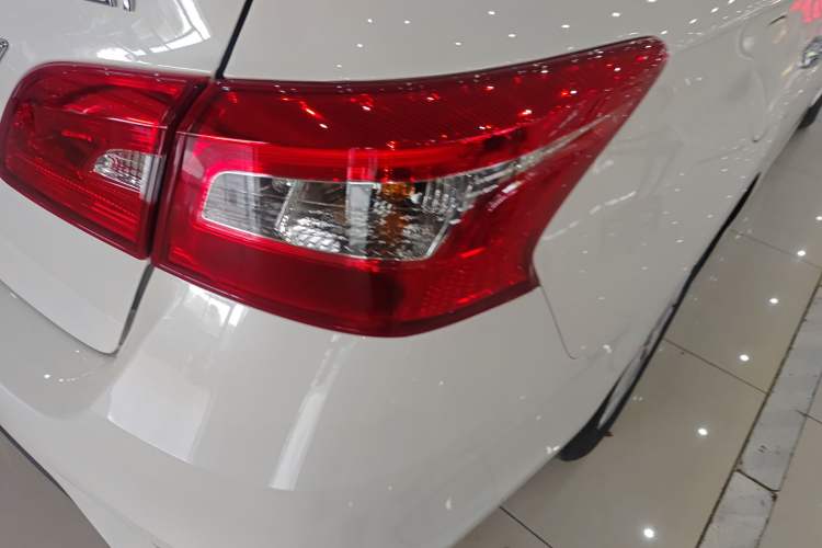 Used Nissan Sylphy 2024 Classic 1.6XE CVT Comfort Edition Right Rear Taillight