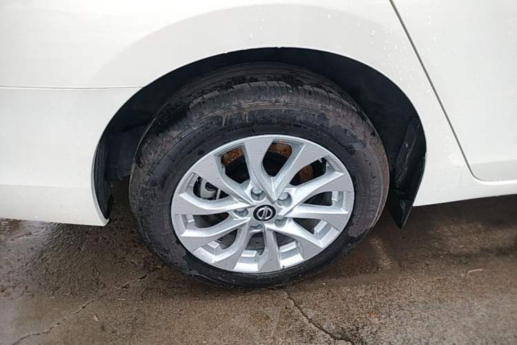 Used Nissan Sylphy 2024 Restyled Version 2 Classic 1.6XE CVT Comfort Edition Right Rear Wheel Hub