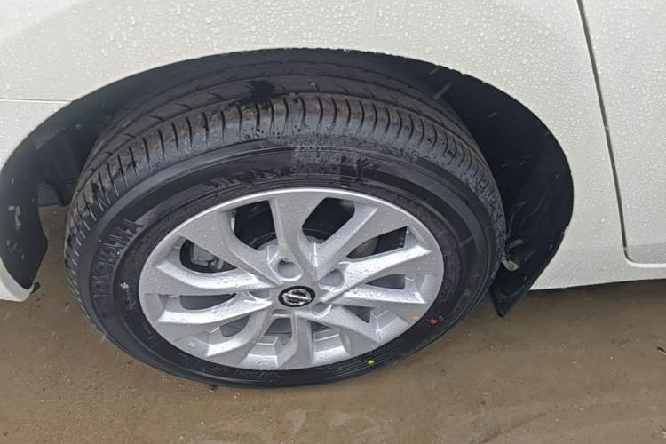 Used Nissan Sylphy 2024 Facelifted Three Classic 1.6XE CVT Comfort Edition Right Rear Wheel Hub