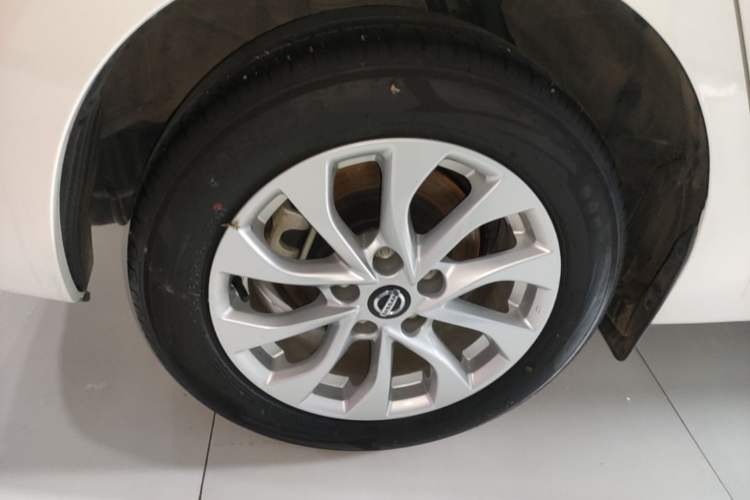Used Nissan Sylphy 2024 Restyled Version 2 Classic 1.6XE CVT Comfort Edition Right Rear Wheel Hub