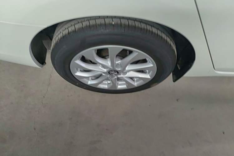 Used Nissan Sylphy 2024 Restyled Version 2 Classic 1.6XE CVT Comfort Edition Right Rear Wheel Hub
