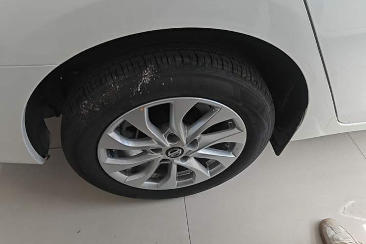 Used Nissan Sylphy 2024 Restyled Version 2 Classic 1.6XE CVT Comfort Edition Right Rear Wheel Hub