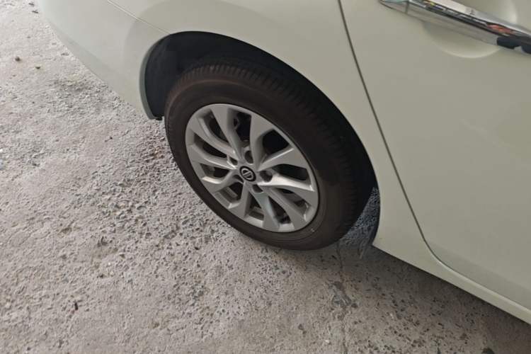 Used Nissan Sylphy 2024 Restyled Version 2 Classic 1.6XE CVT Comfort Edition Right Rear Wheel Hub