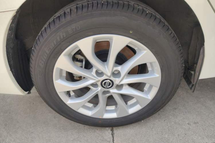 Used Nissan Sylphy 2024 Facelifted Three Classic 1.6XE CVT Comfort Edition Right Rear Wheel Hub