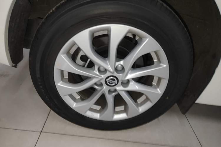 Used Nissan Sylphy 2024 Restyled Version 2 Classic 1.6XE CVT Comfort Edition Right Rear Wheel Hub