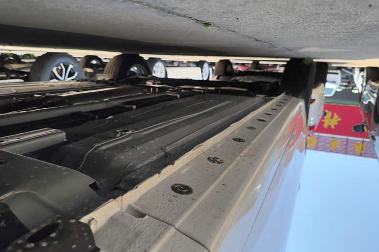 Used Nissan Sylphy 2024 Facelifted Three Classic 1.6XE CVT Comfort Edition Right Side Sill