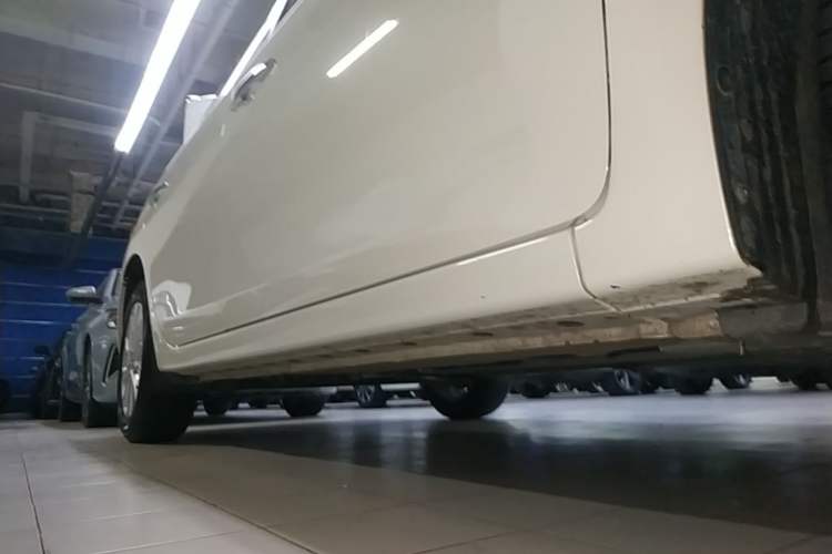 Used Nissan Sylphy 2024 Restyled Version 2 Classic 1.6XE CVT Comfort Edition Right Side Sill