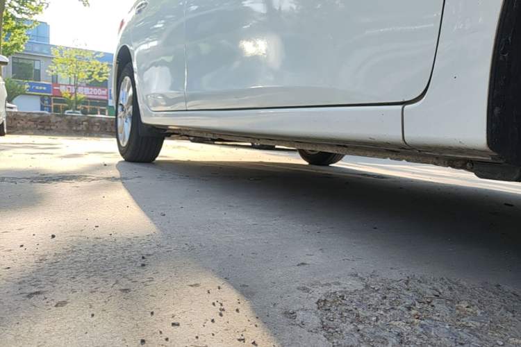 Used Nissan Sylphy 2024 Classic 1.6XE CVT Comfort Edition Right Side Sill