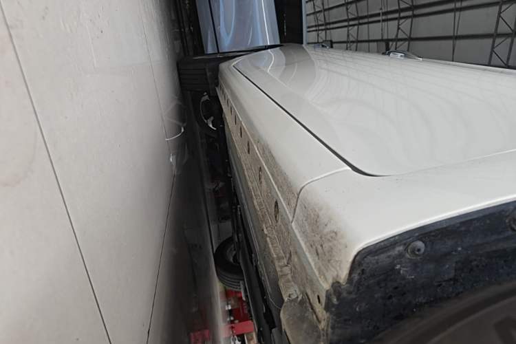 Used Nissan Sylphy 2024 Restyled Version 2 Classic 1.6XE CVT Comfort Edition Right Side Sill