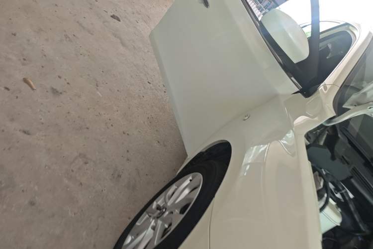 Used Nissan Sylphy 2024 Restyled Version 2 Classic 1.6XE CVT Comfort Edition Right Side Sill