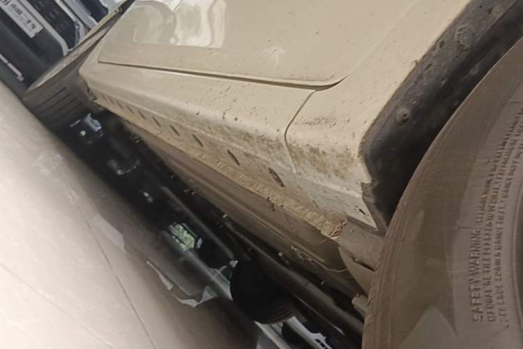 Used Nissan Sylphy 2024 Facelifted Three Classic 1.6XE CVT Comfort Edition Right Side Sill