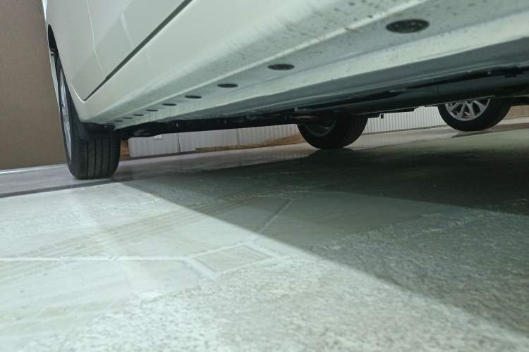 Used Nissan Sylphy 2024 Facelifted Three Classic 1.6XE CVT Comfort Edition Right Side Sill