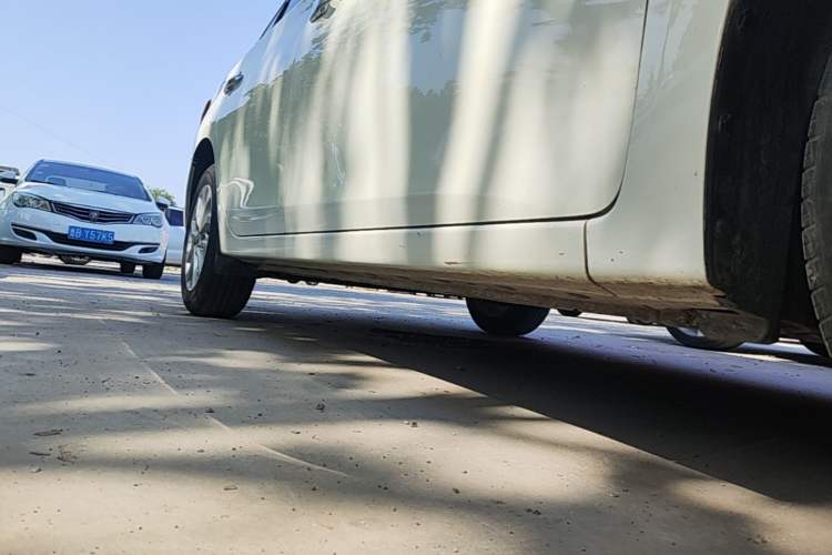 Used Nissan Sylphy 2024 Classic 1.6XE CVT Comfort Edition Right Side Sill