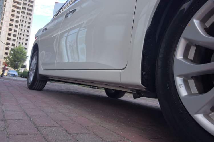 Used Nissan Sylphy 2024 Facelifted Three Classic 1.6XE CVT Comfort Edition Right Side Sill