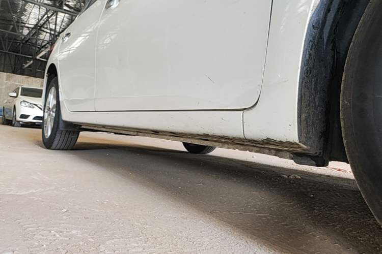 Used Nissan Sylphy 2024 Classic 1.6XE CVT Comfort Edition Right Side Sill