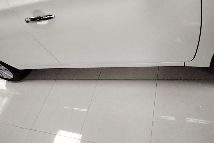 Used Nissan Sylphy 2024 Classic 1.6XE CVT Comfort Edition Right Side Sill