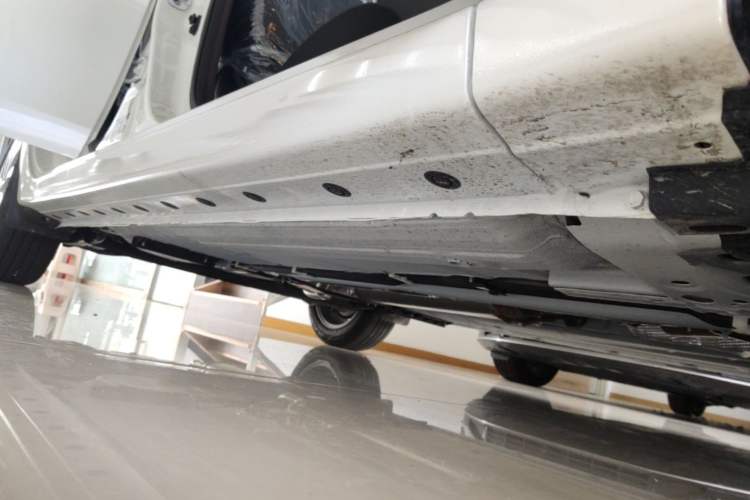 Used Nissan Sylphy 2024 Classic 1.6XE CVT Comfort Edition Right Side Sill