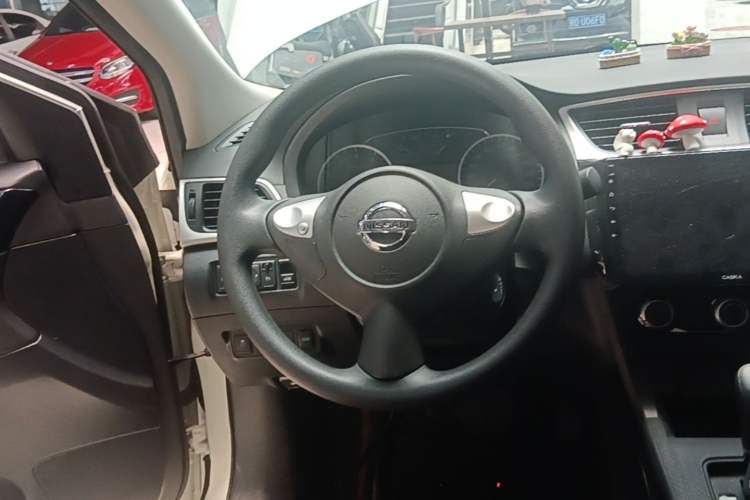 Used Nissan Sylphy 2024 Facelifted Three Classic 1.6XE CVT Comfort Edition Steering Wheel