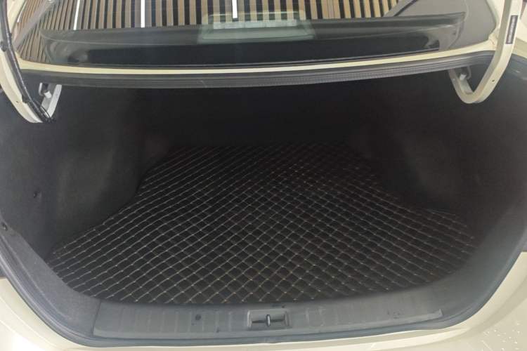 Used Nissan Sylphy 2024 Restyled Version 2 Classic 1.6XE CVT Comfort Edition Trunk