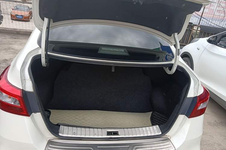 Used Nissan Sylphy 2024 Classic 1.6XL CVT Luxury Edition Trunk
