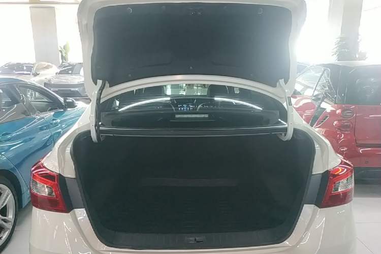 Used Nissan Sylphy 2024 Revised Version Classic 1.6XE CVT Comfort Edition Trunk