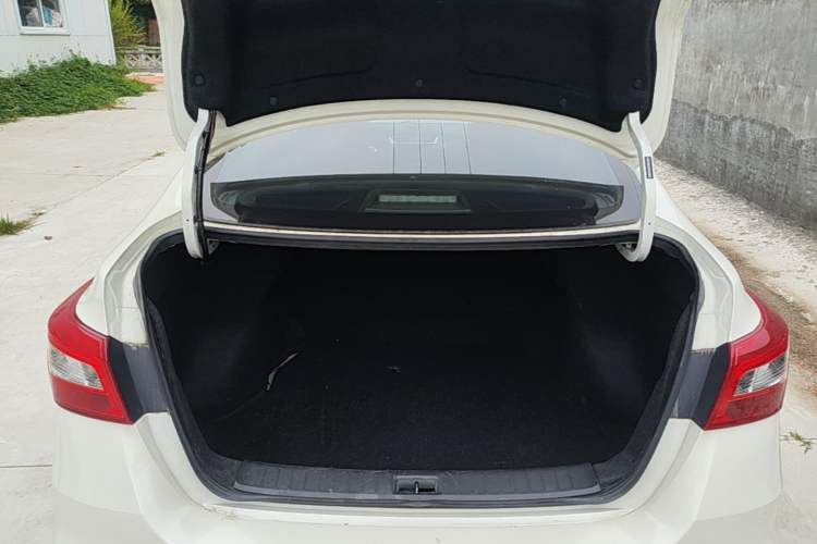 Used Nissan Sylphy 2024 Classic 1.6XE CVT Comfort Edition Trunk