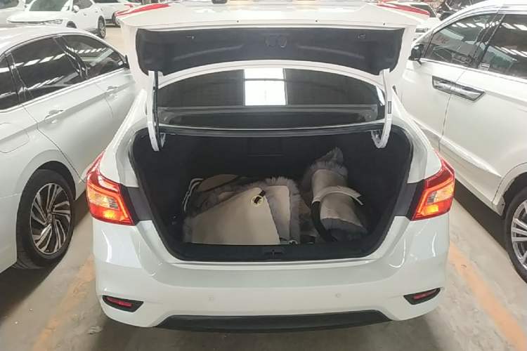 Used Nissan Sylphy 2024 Classic 1.6XL CVT Luxury Edition Trunk