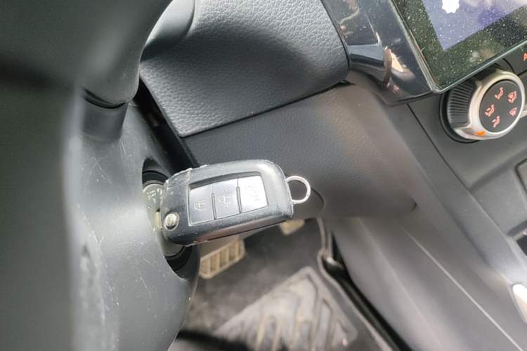 Used Nissan Sylphy 2024 Classic 1.6XE CVT Comfort Edition Vehicle Key