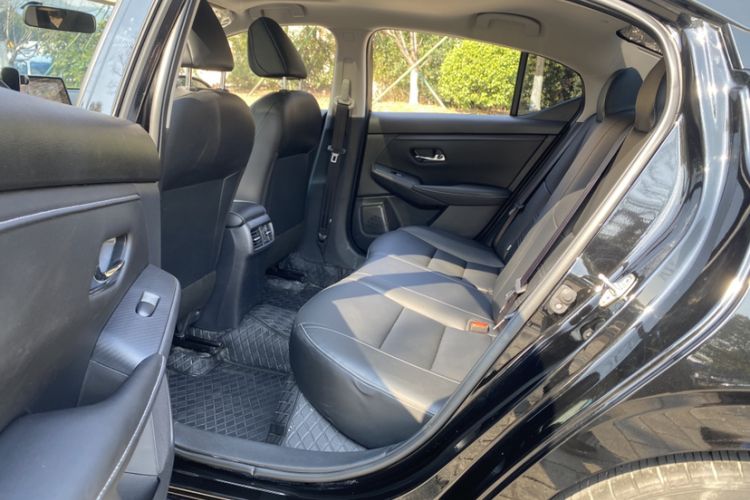 Used Nissan Sylphy 2025 1.6L CVT Genuine Edition Interior 4
