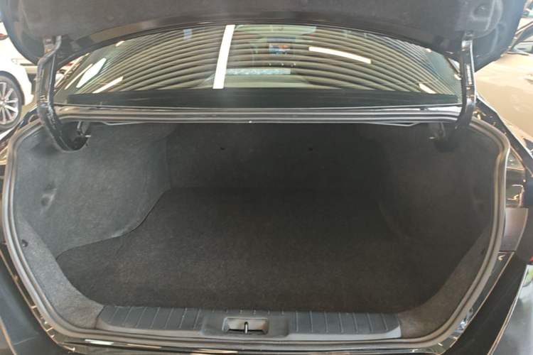 Used Nissan Sylphy 2025 1.6L CVT Genuine Edition Trunk