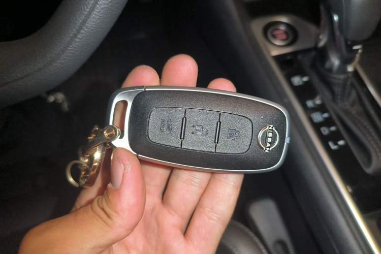 Used Nissan Sylphy 2025 1.6L CVT Genuine Edition Vehicle Key