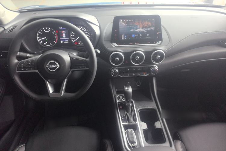 Used Nissan Sylphy 2025 1.6L CVT Genuine Edition Center Console