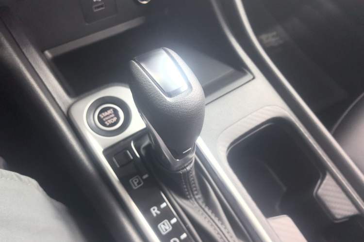 Used Nissan Sylphy 2025 1.6L CVT Genuine Edition Gear Lever
