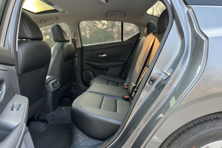 Used Nissan Sylphy 2025 1.6L CVT Genuine Edition Interior 6