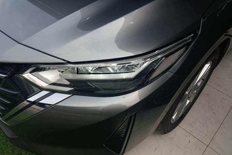 Used Nissan Sylphy 2025 1.6L CVT Genuine Edition Left Front Headlight
